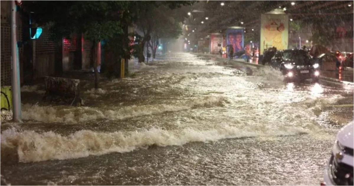 As chuvas continuam castigando São Paulo e uma mulher morreu ao ser arrastada pela enxurrada 1 As chuvas continuam castigando São Paulo e uma mulher morreu ao ser arrastada pela enxurrada
