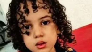 Criança autista de 5 anos é achada em córrego e perícia investiga o caso