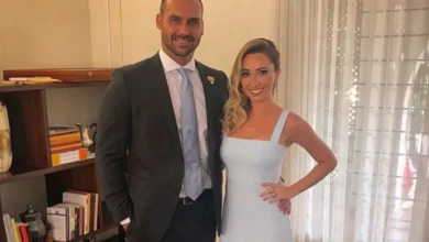Esposa relata que Eduardo Bolsonaro “não está bem” 3 Esposa relata que Eduardo Bolsonaro “não está bem”