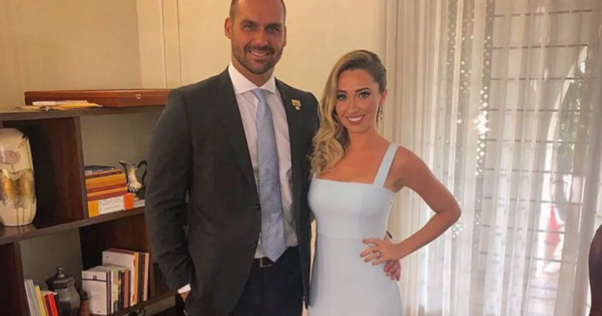 Esposa relata que Eduardo Bolsonaro “não está bem” 1 Esposa relata que Eduardo Bolsonaro “não está bem”
