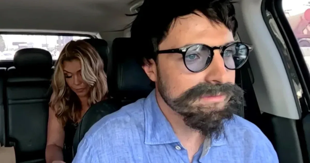 Filho de Gugu Liberato revive quadro icônico do pai na TV e emociona público