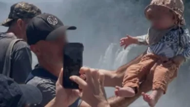 Foto em mirante das Cataratas do Iguaçu gera alerta sobre segurança com bebê