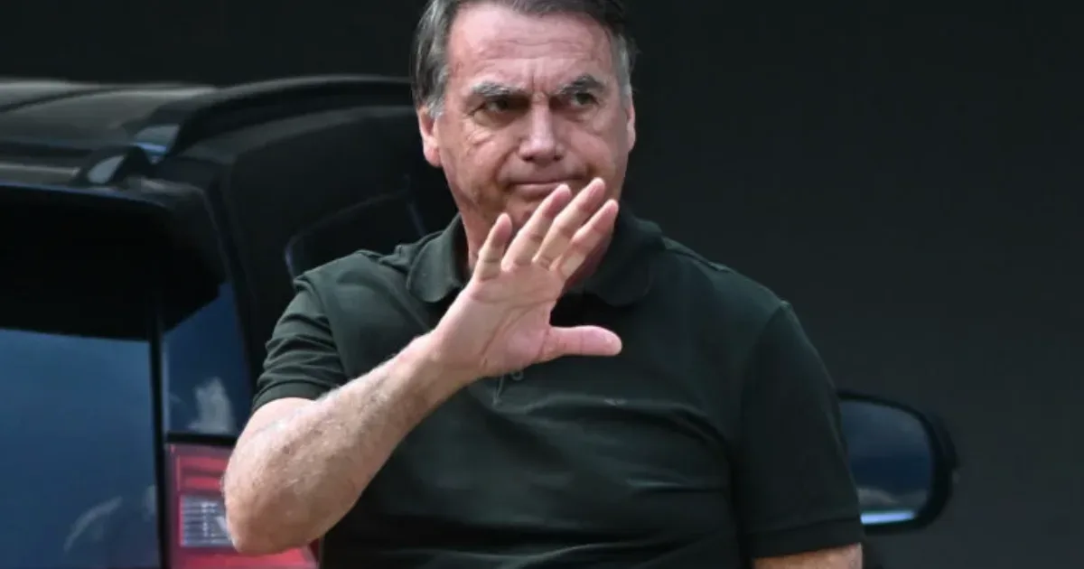 Jair Bolsonaro aciona Justiça para autorizar visitas de deputados aliados