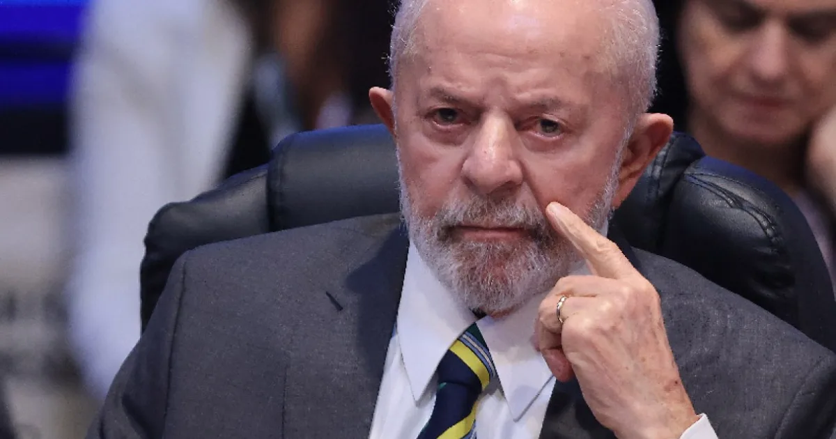 Lula proíbe ministros em desfile que o homenageia na Sapucaí 1 Lula proíbe ministros em desfile que o homenageia na Sapucaí