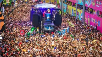 Mulher morre após ser atropelada por caminhão no carnaval de Salvador