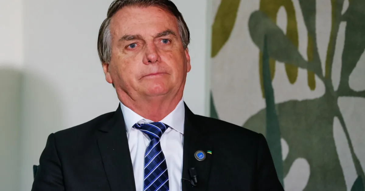O que Bolsonaro disse a aliados sobre o desfile de Lula na Sapucaí
