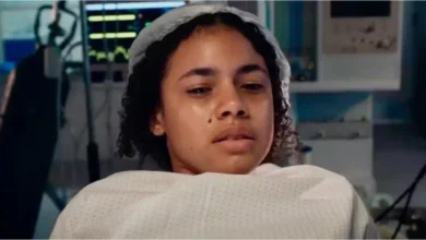 Três Graças: Joélly é abandonada em um posto de saúde da Chacrinha após dar à luz 2 Três Graças: Joélly é abandonada em um posto de saúde da Chacrinha após dar à luz