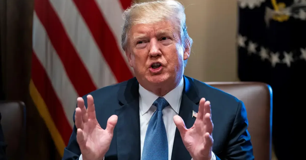 Trump aumenta tarifa global para 15% após decisão da Suprema Corte