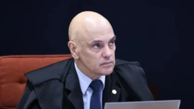 Após autorização de Moraes, Bolsonaro faz novo pedido