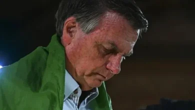 Bolsonaro envia ao STF nomes de 8 advogados; Flávio está entre indicados 4 Bolsonaro envia ao STF nomes de 8 advogados; Flávio está entre indicados