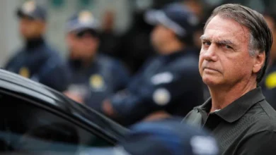 Bolsonaro está 'muito inchado' e 'irritado' na UTI, diz Carlos após visita 2 Bolsonaro está 'muito inchado' e 'irritado' na UTI, diz Carlos após visita