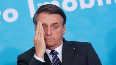 Bolsonaro: médico cita melhora progressiva e defende prisão domiciliar