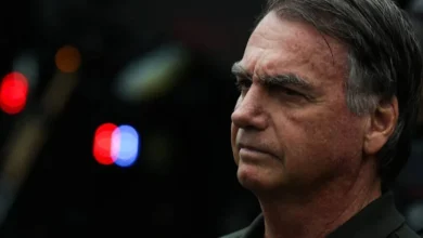 Bolsonaro não tem previsão de alta da UTI, diz equipe médica