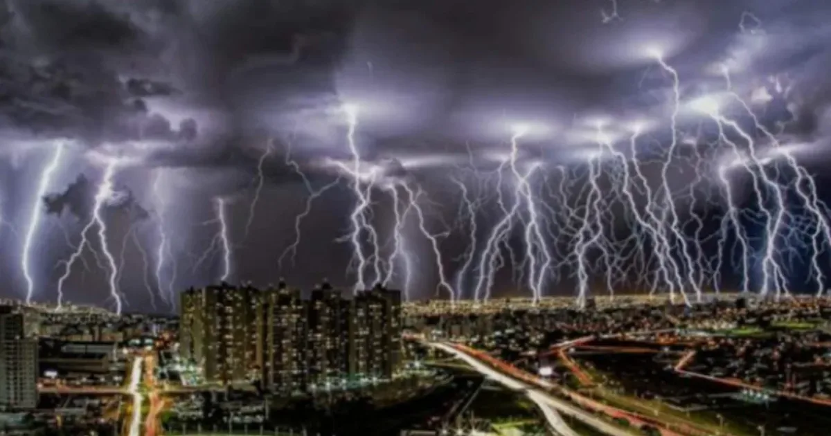 Chuvas fortes devem atingir todas as regiões do Brasil