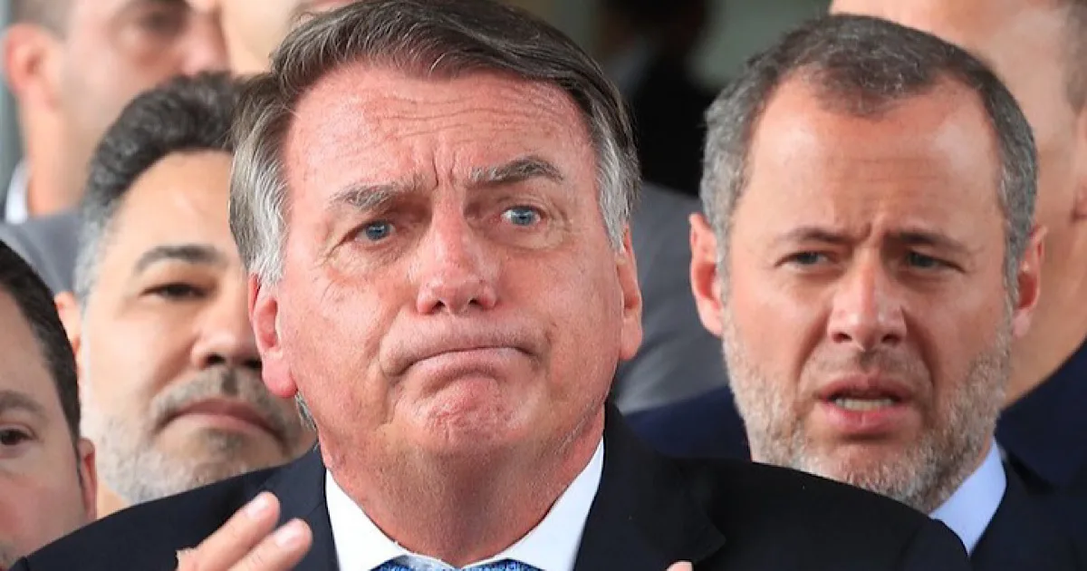 Comissão de Segurança da Câmara aprova pedido ao STF de prisão domiciliar para Bolsonaro