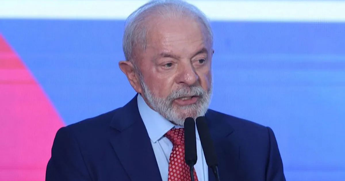 De olho em Flávio, Lula reúne ministros e pede foco em pré-campanha