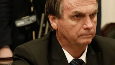 Defesa de Bolsonaro pede ao STF visita de assessor de Trump na prisão