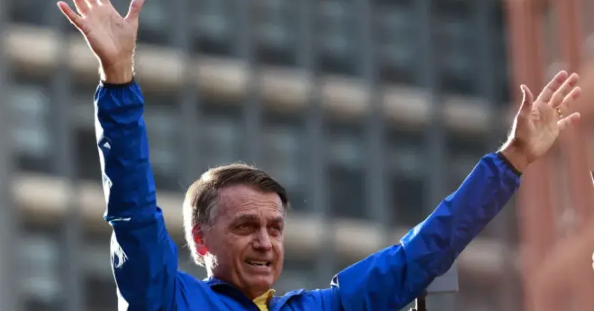 Defesa de Jair Bolsonaro aguarda novo laudo médico para apresentar ao STF um pedido de prisão domiciliar