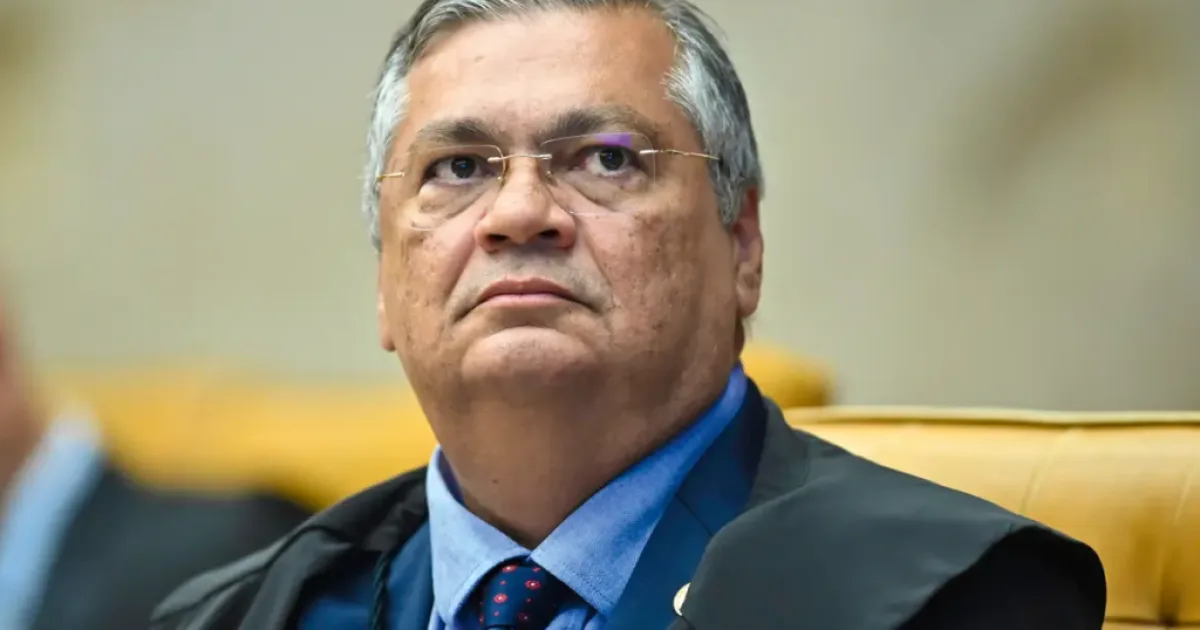 Dino suspende decisão da CPMI do INSS responsável por quebrar sigilo de Lulinha