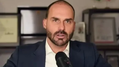 Eduardo Bolsonaro reage após Nikolas Ferreira ser associado a Vorcaro