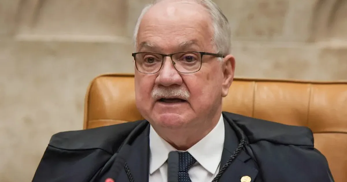 Fachin elogia e defende Moraes em 9 anos de atuação no STF