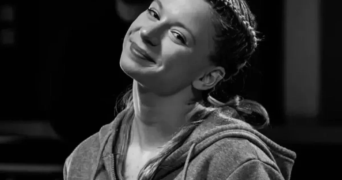 Famosa influencer falece aos 23 anos após acidente fatal com caminhão