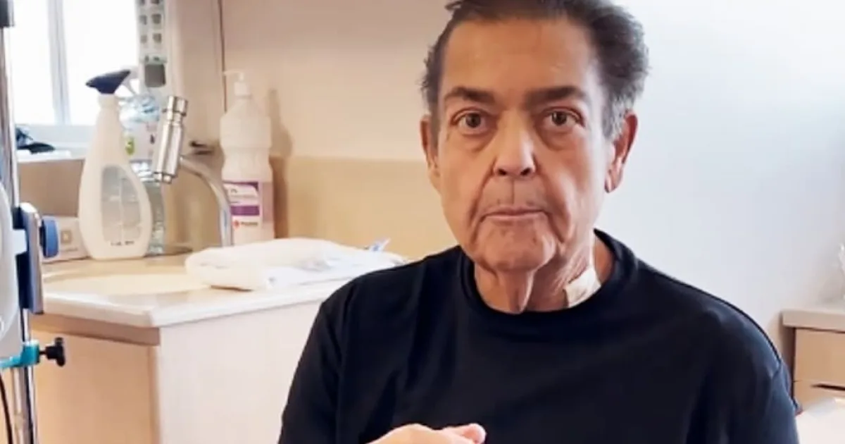 Faustão reaparece em público após transplantes e chama atenção