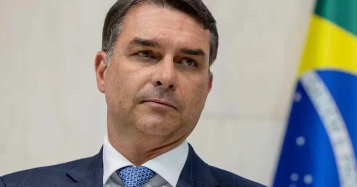 Flávio Bolsonaro critica proposta de CPI sobre caso Banco Master