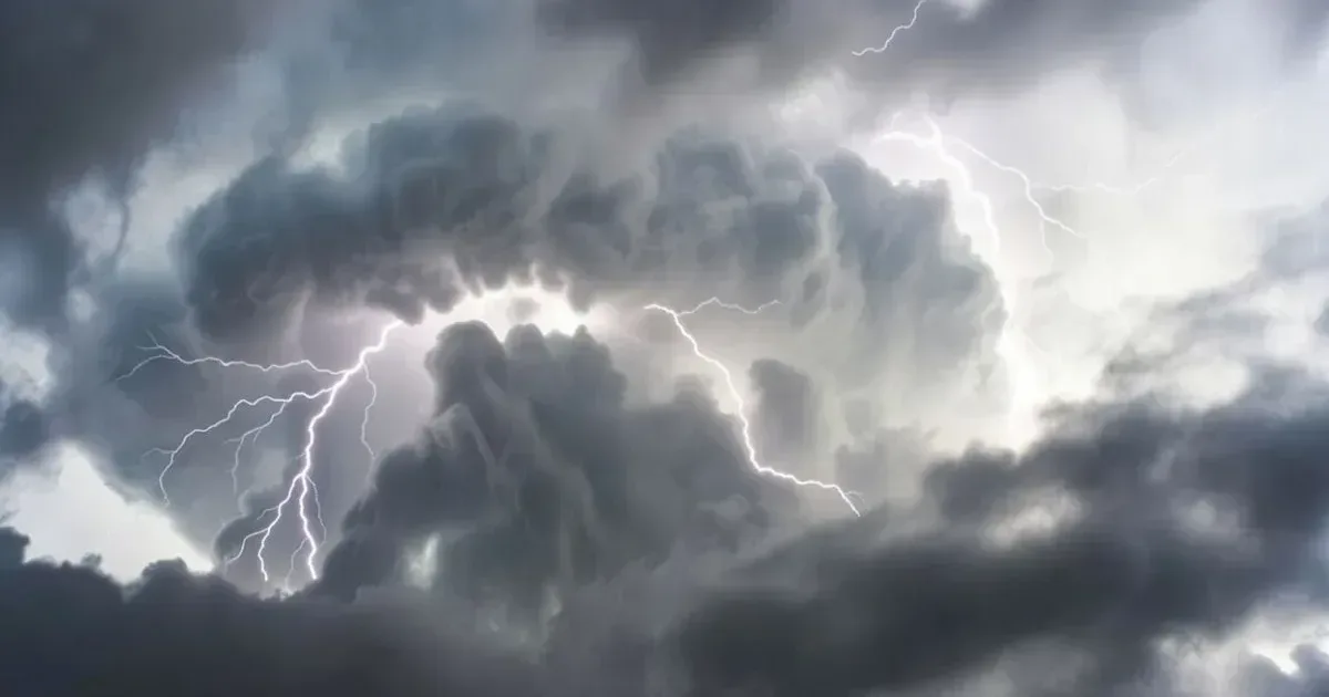 Inmet emite comunicado urgente sobre tempestades históricas no Brasil