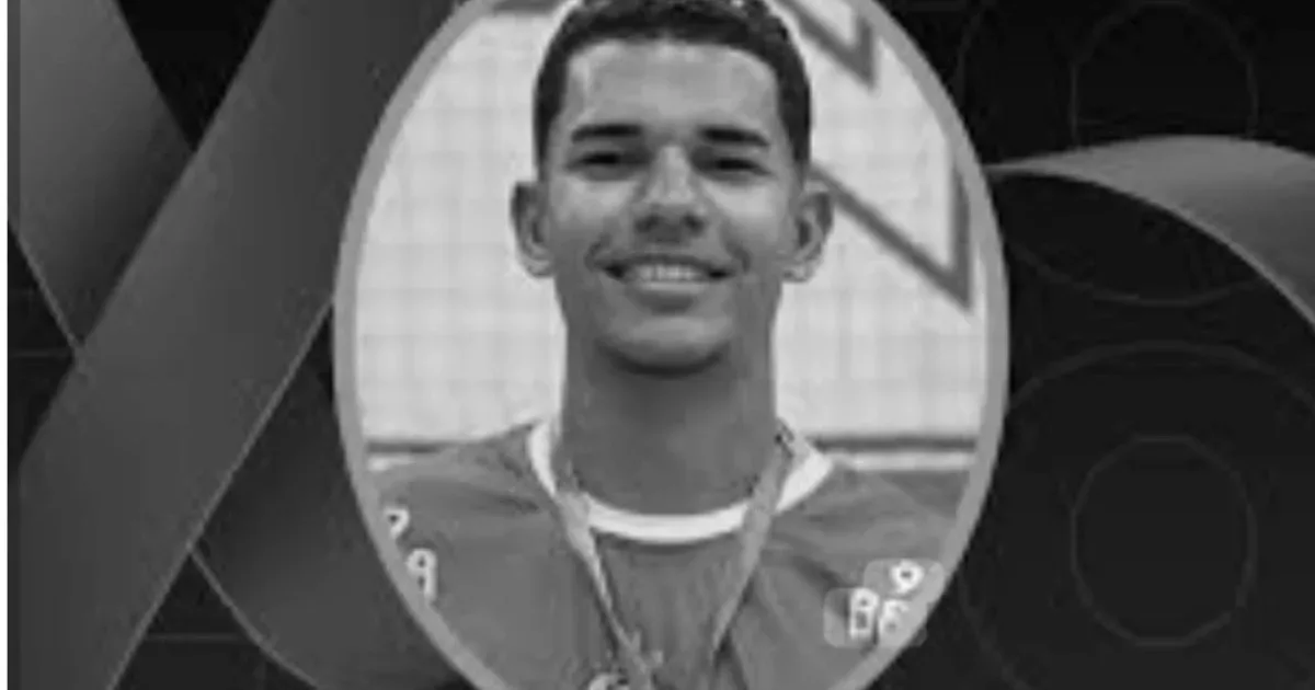 Jogador de futebol de 18 anos não resiste após se afogar 1 Jogador de futebol de 18 anos não resiste após se afogar