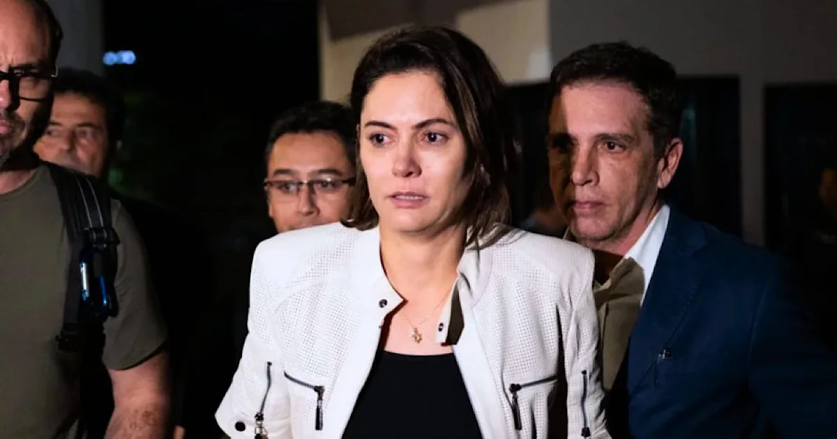 Jornalistas vão à polícia reclamar de postagem de Michelle Bolsonaro