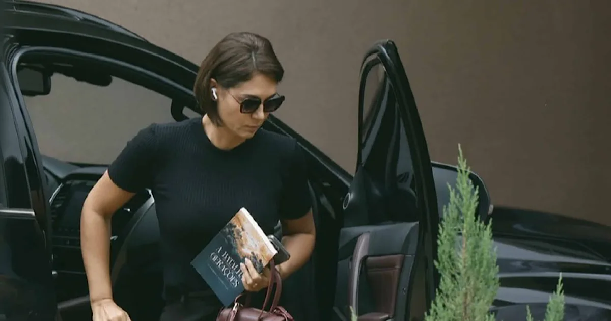 Michelle ignora advogados e filhos de Bolsonaro em reunião com Moraes e aprofunda crise no clã; entenda