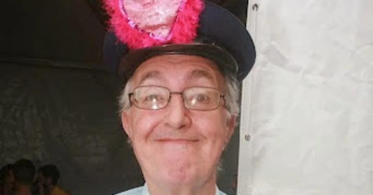 Morre humorista Roberto Marquis, aos 83 anos