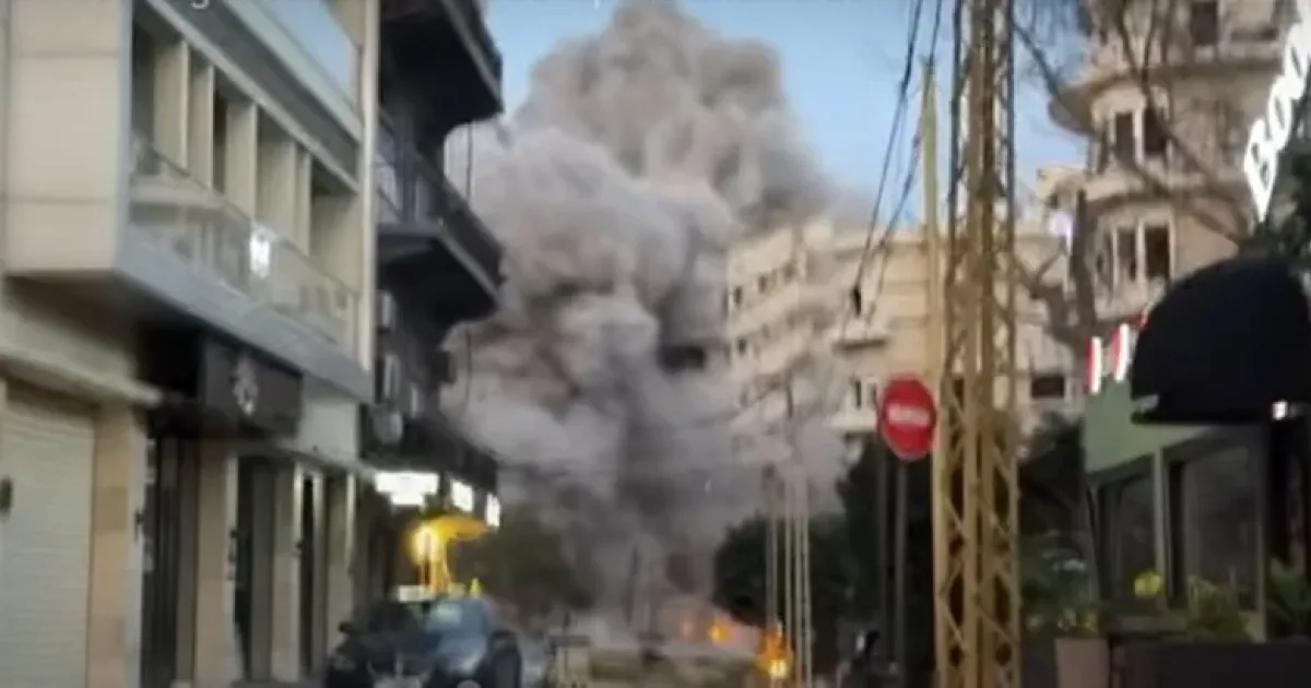 Prédio desaba no centro de Beirute. Veja o vídeo