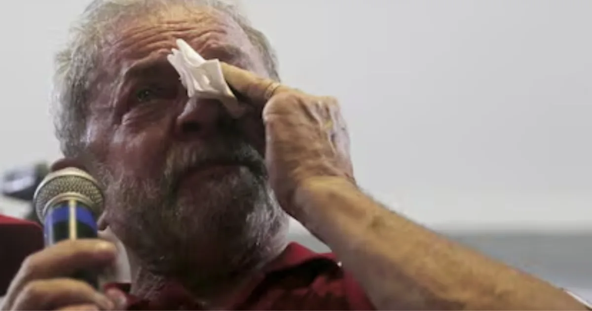 Presidente Lula é alvo de manifestação inusitada de população