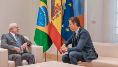 Pressionado por Trump, primeiro-ministro espanhol fala com Lula