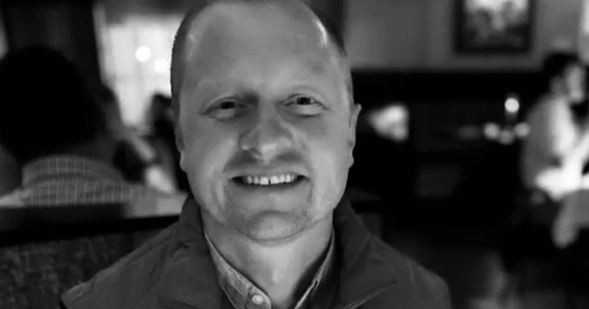 Professor morre após cair em ‘pegadinha’ armada por alunos