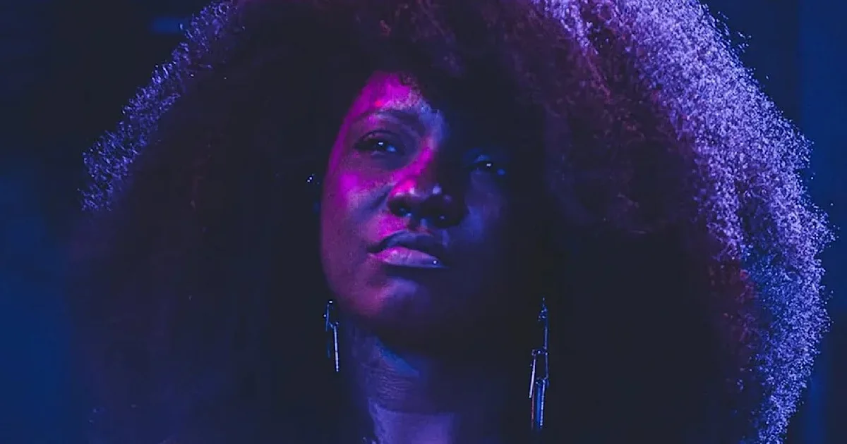 Quem era a sambista Adriana Araújo, que morreu após aneurisma cerebral 1 Quem era a sambista Adriana Araújo, que morreu após aneurisma cerebral