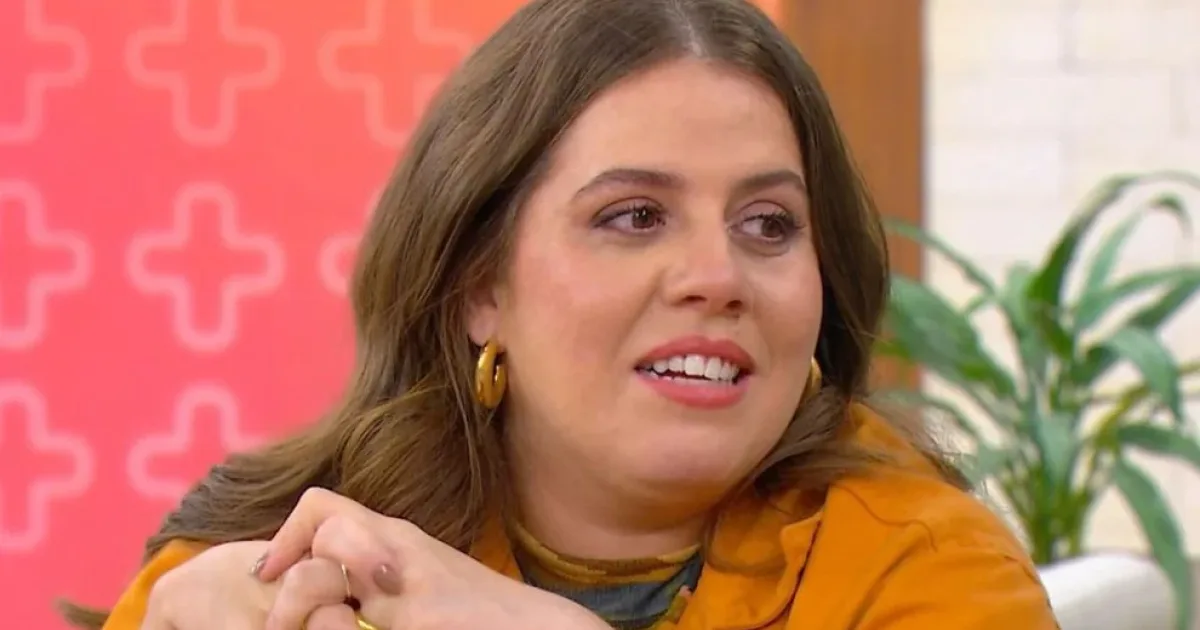 Tati Machado sofre acidente, a parte da frente do carro ficou destruída, diz Metrópoles