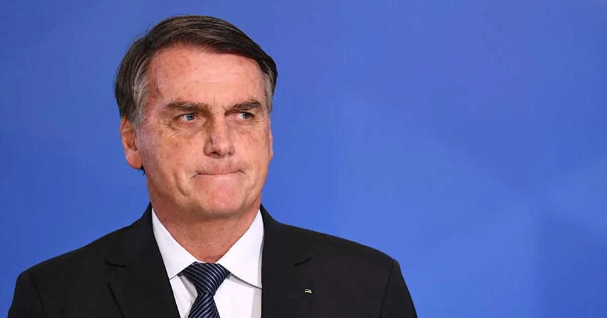 TRF-6 decide que Bolsonaro terá motoristas e assessores mesmo preso